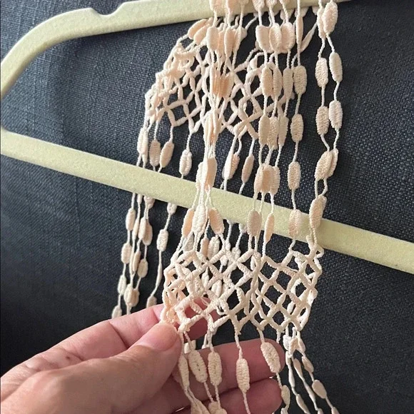 Delicate Net-Like-Pattern Accessory • Pink or Mint - Picture 3 of 5